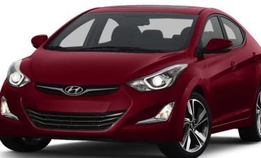 HYUNDAI ELANTRA o similar – desde 170 US$/día
